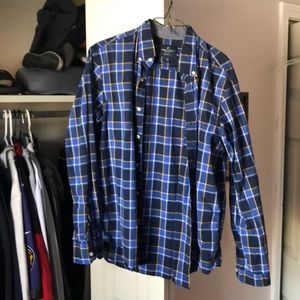 American eagle classic fit button up